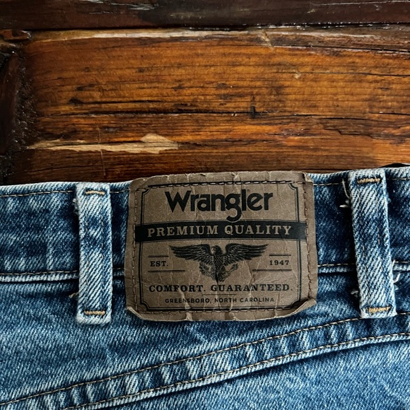 Vintage Y2K Wrangler Jeans, size 34x29 - Picture 3 of 5